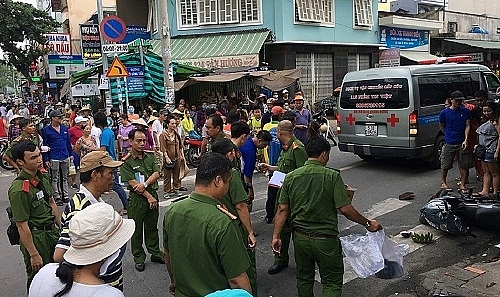 danh tinh tai xe taxi tong roi bo mac co gai tu vong ben via he