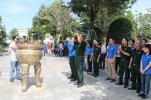 cac don vi vietsovpetro tiep tuc to chuc nhieu hoat dong den on dap nghia