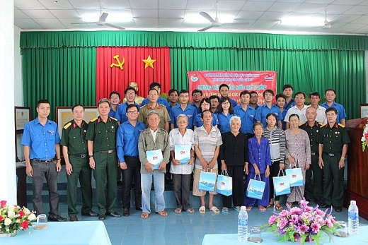 cac don vi vietsovpetro tiep tuc to chuc nhieu hoat dong den on dap nghia