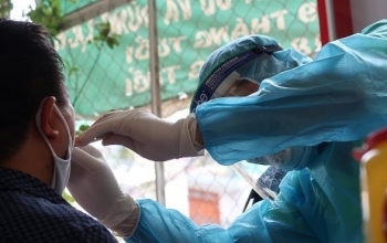 TP HCM xét nghiệm Covid-19 cho các cán bộ, giáo viên, thí sinh tham gia kỳ thi THPT