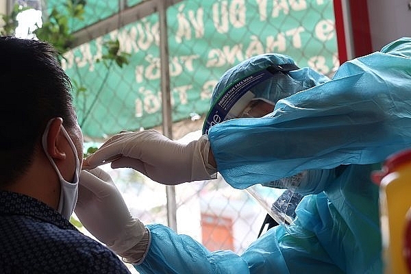 TP HCM xét nghiệm Covid-19 cho các cán bộ, giáo viên, thí sinh tham gia kỳ thi THPT