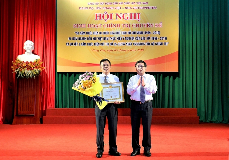 vietsovpetro so ket 3 nam thuc hien chi thi 05 cua bo chinh tri