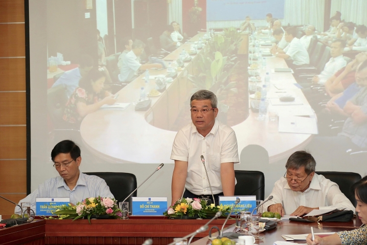 cham lo cho can bo huu tri the hien truyen thong nghia tinh cua nguoi dau khi