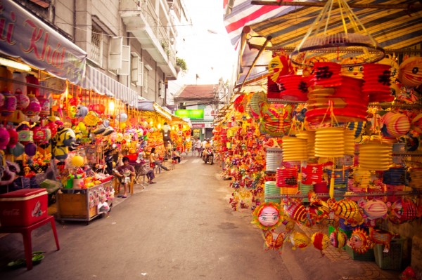 Tết Trung Thu dạo phố lồng đèn Lương Nhữ Học tet trung thu dao pho long den luong nhu hoc
