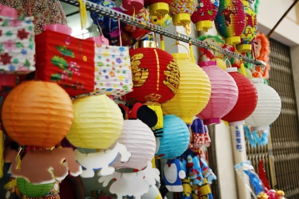 Tết Trung Thu dạo phố lồng đèn Lương Nhữ Học tet trung thu dao pho long den luong nhu hoc