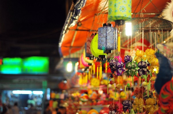 Tết Trung Thu dạo phố lồng đèn Lương Nhữ Học tet trung thu dao pho long den luong nhu hoc