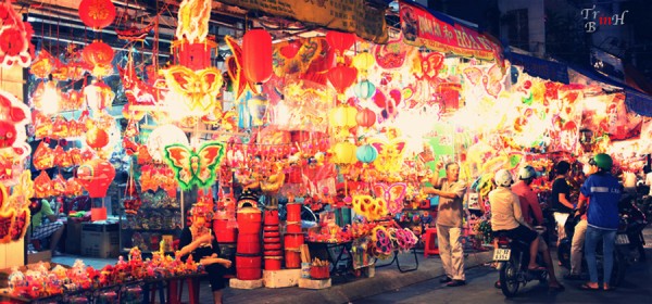 Tết Trung Thu dạo phố lồng đèn Lương Nhữ Học tet trung thu dao pho long den luong nhu hoc