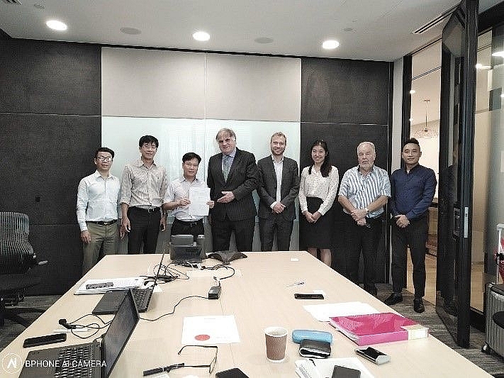 pvtrans oil nhan ban giao tau pvt neptune tai singapore
