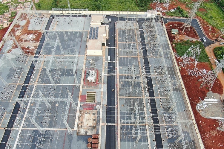 Trạm biến áp 220 kV Lao Bảo.