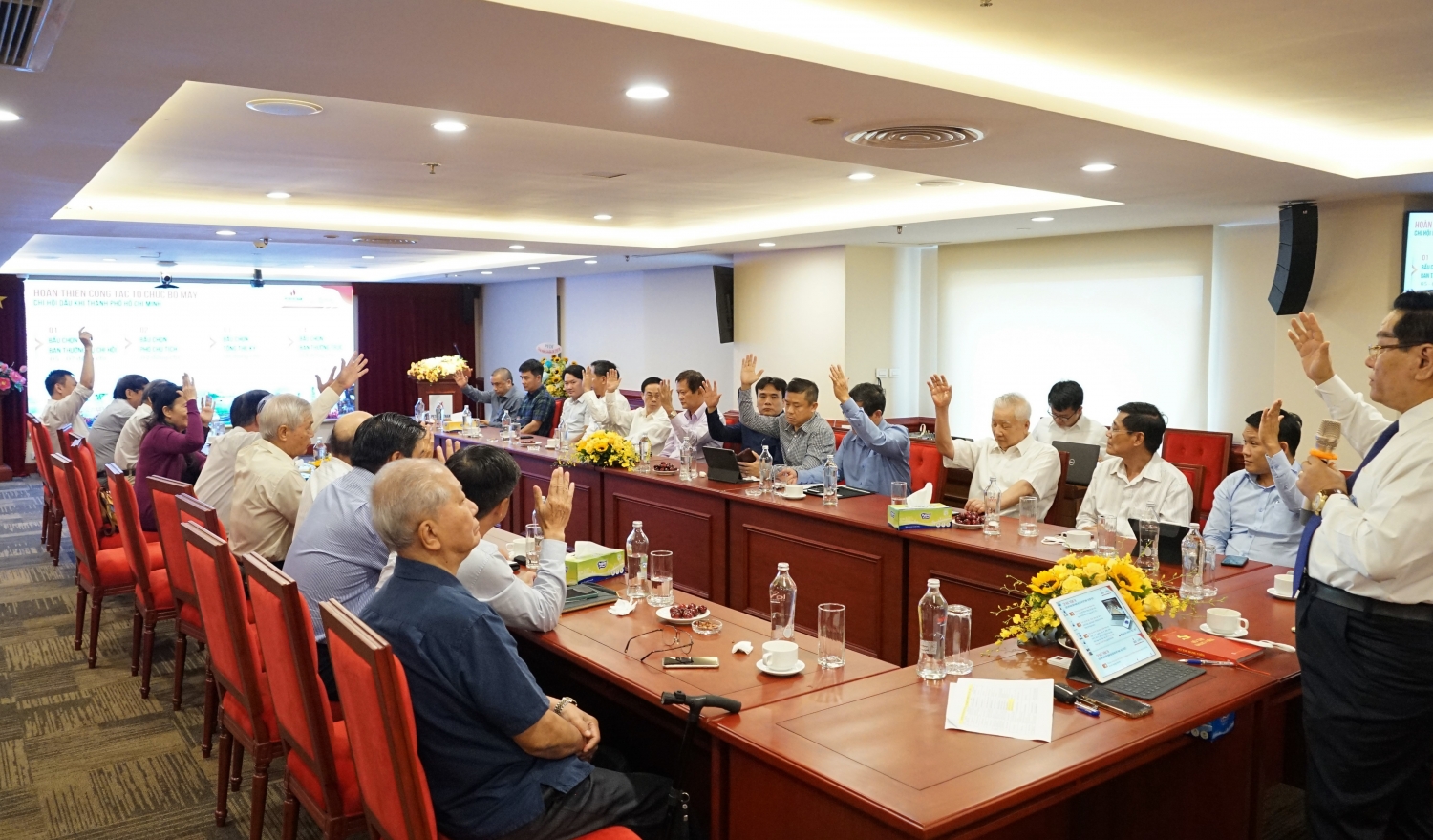 Hội nghị BCH Chi hội Dầu khí TP HCM lần thứ I: Kiện toàn tổ chức, thông qua chương trình công tác quý IV/2022 Hội nghị BCH Chi hội Dầu khí TP HCM lần thứ I: Kiện toàn tổ chức, thông qua chương trình công tác quý IV/2022