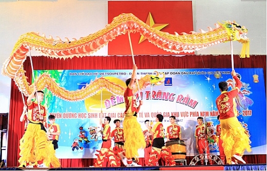 Tuyên dương học sinh giỏi đạt giải các cấp khu vực miền Nam tuyen duong hoc sinh gioi dat giai cac cap khu vuc mien nam