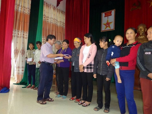 pvc pt ho tro dong bao vung lu lut mien trung