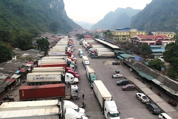Bộ Công Thương khuyến cáo doanh nghiệp hạn chế đưa hàng lên biên giới