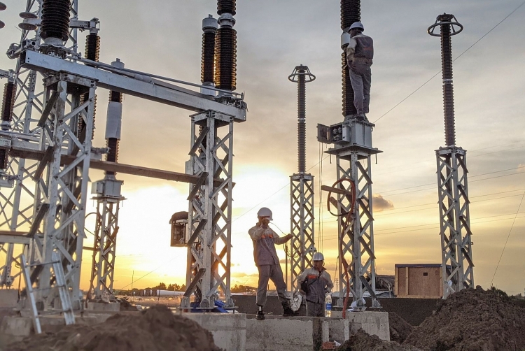 Đóng điện thành công trạm biến áp 220kV, các xuất tuyến 24kV cùng toàn bộ thiết bị điện tại các tuabine thuộc Nhà máy điện gió Kosy Bạc Liêu