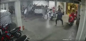 TP HCM: Bắt 6 nghi can truy sát "trùm" giang hồ ở quán karaoke