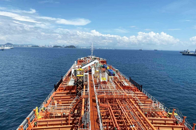 pvtrans nhan ban giao dau tu moi tau pvt aurora tai panama