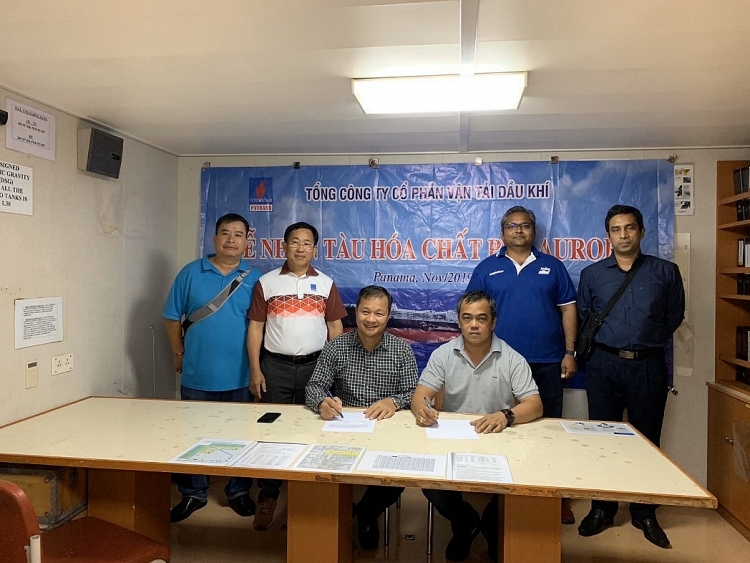 pvtrans nhan ban giao dau tu moi tau pvt aurora tai panama