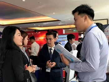 Tin kinh tế ngày 28/11: Người Việt vẫn chủ yếu dùng tiền mặt
