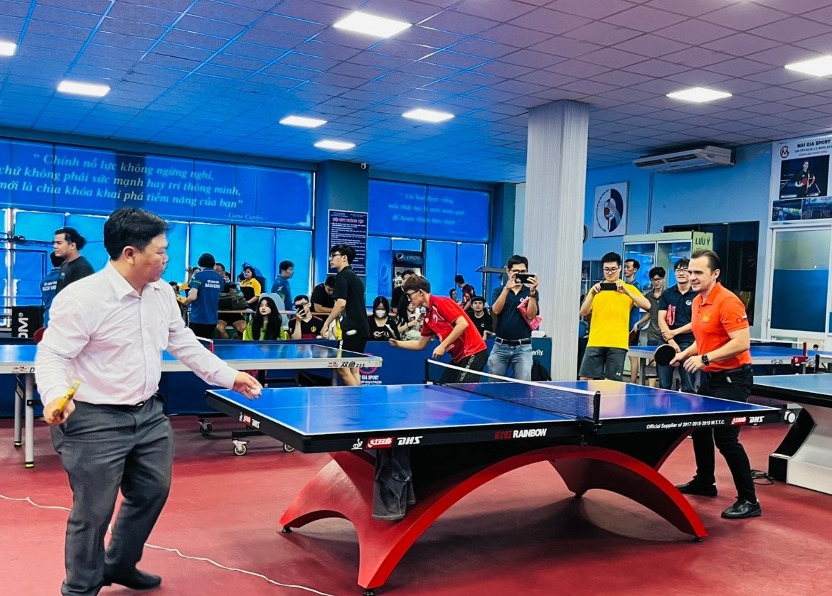Giải Bóng bàn Giao hữu Trường Đại học Bách khoa TP HCM - BIENDONG POC: Sân chơi quy mô và mang tính chuyên nghiệp cao