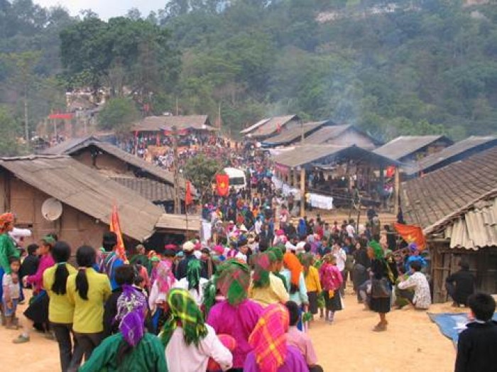 day manh quang ba du lich tay bac