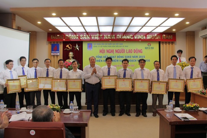 pvcfc hoan thanh xuat sac nhiem vu sxkd 2015