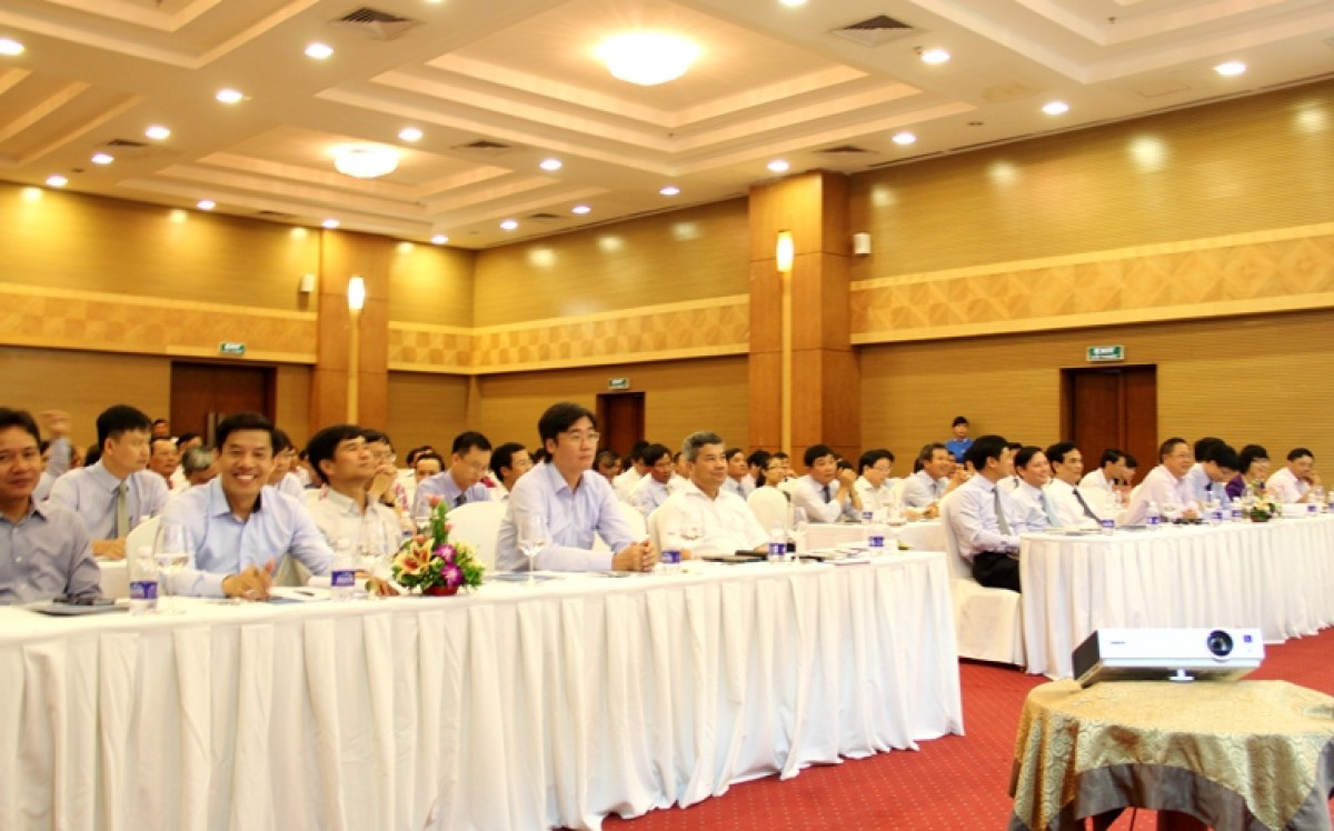 PVC tổ chức Hội nghị sơ kết 6 tháng, tuyên dương điển hình tiên tiến năm 2015