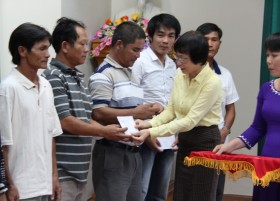 Giúp ngư dân vững tin bám biển, giữ chủ quyền