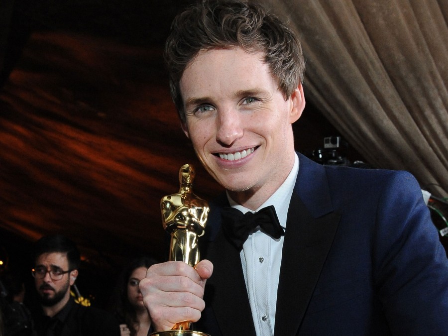 Eddie Redmayne vào vai người chuyển giới đầu tiên trên thế giới