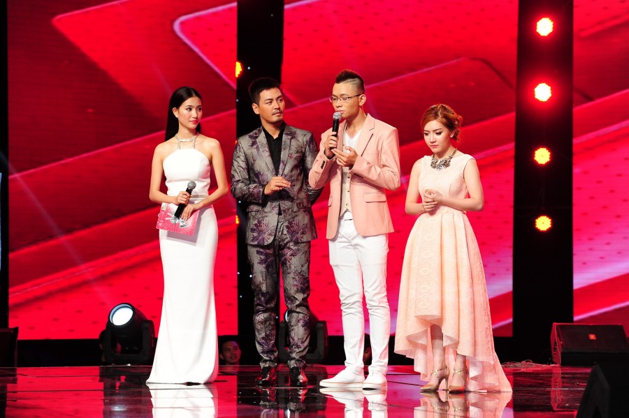 Giọng hát Việt 2015: Tuấn Hưng nổi giận trên sóng trực tiếp!