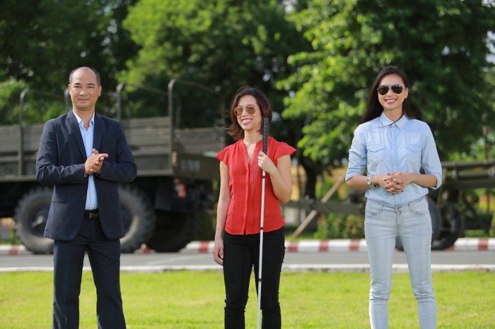 Ngô Thanh Vân rạng ngời trong vai trò giám khảo Vua đầu bếp