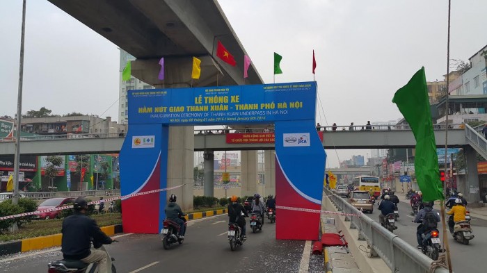 thong xe 2 ham chui trung hoa va thanh xuan