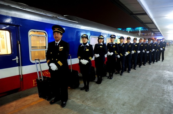 chi 274 nghin dong di tau hoa 5 sao ha noi sai gon