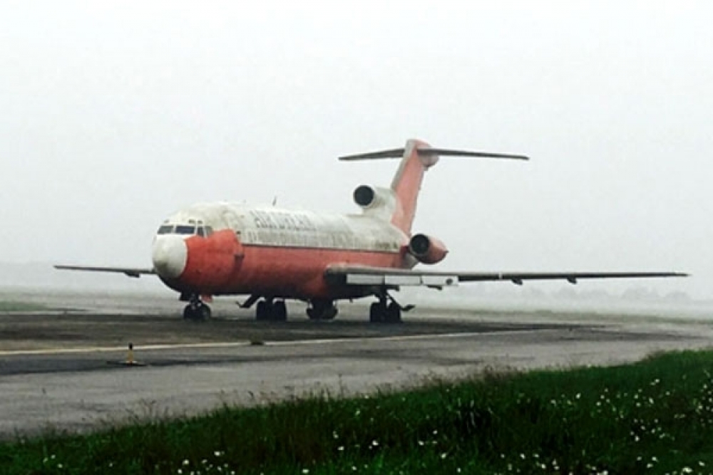 thanh ly may bay boeing 727 200 vo chu tai noi bai