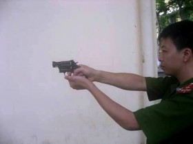 Trường hợp nào cảnh sát khu vực được bắn súng?