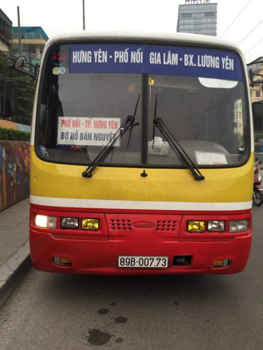 ha noi manh tay voi xe buyt rom