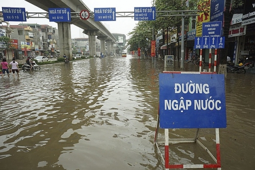 ha noi con 18 diem den ve ngap lut