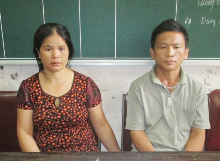 Đôi vợ chồng 'hờ' trang bị súng AK để buôn ma túy