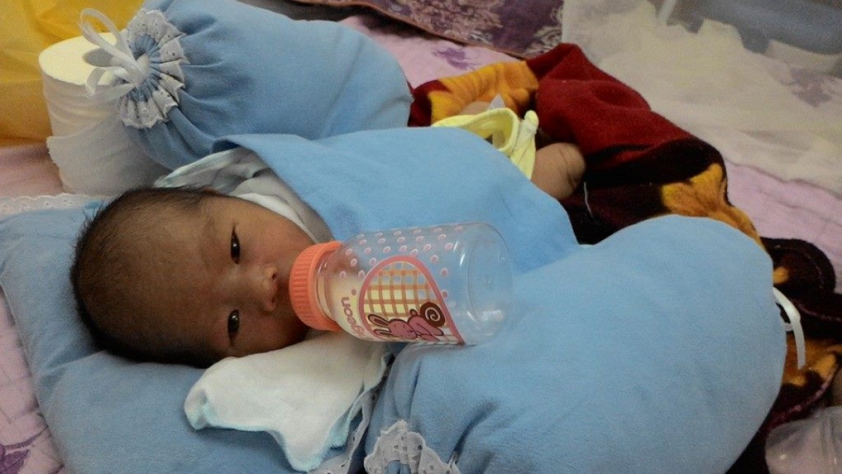 Cứu sống bé sơ sinh bị bỏ rơi trong thùng xốp