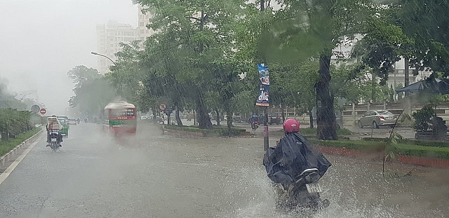 Bão số 3 đang tiến vào đất liền Thanh Hóa - Quảng Bình