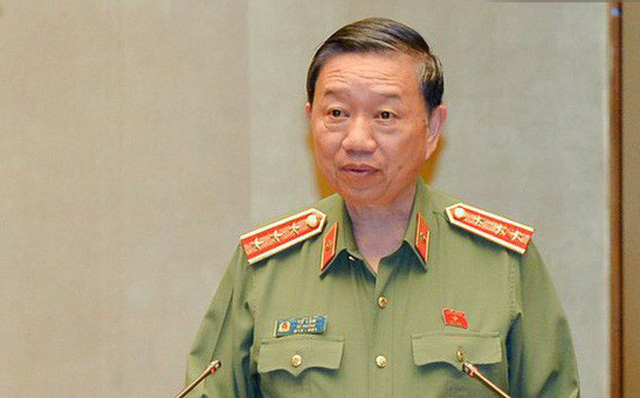 bo truong bo cong an tin dung den nhu cuop ngay