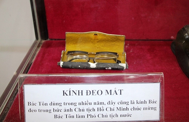 nhung ky vat binh di mang dam chat nguoi ton duc thang