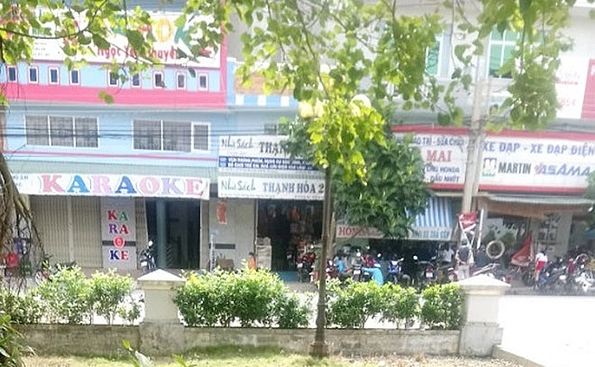 Nữ tiếp thị bia bị bạn trai đâm tử vong tại quán karaoke