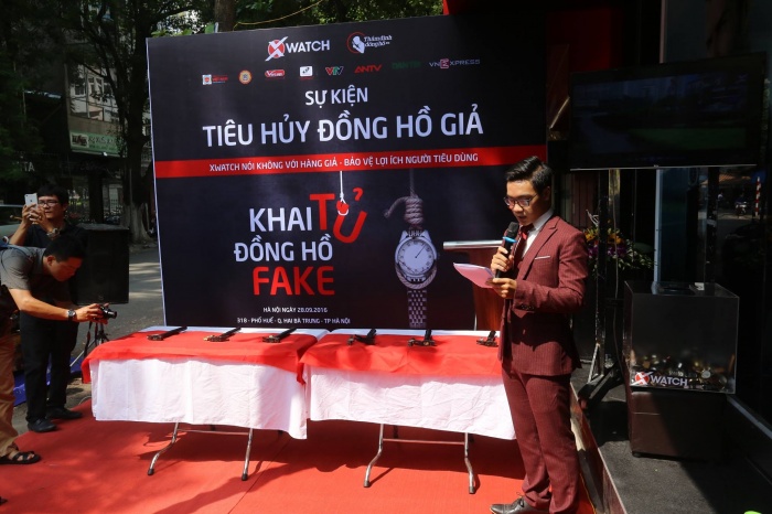 tieu huy hang nghin chiec dong ho rom
