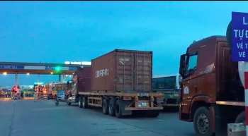Xe container đi từ Bắc vào Nam mất hơn 4,5 triệu đồng phí BOT