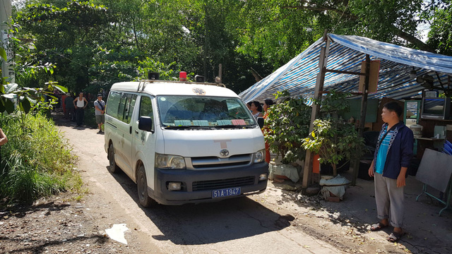 chong giet vo roi bat con gai 8 thang tuoi lam con tin co thu trong nha