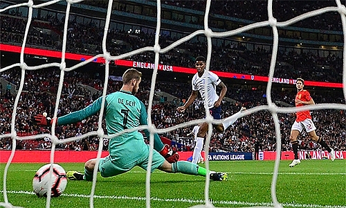 Tây Ban Nha đánh bại Anh ngay tại Wembley