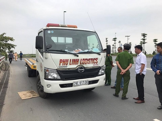 xe cuu ho mat lai tong 3 nguoi thuong vong