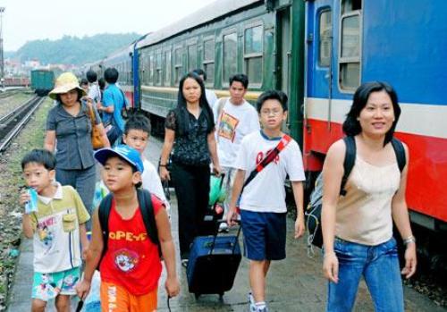 Bộ GTVT: Tiếp tục duy trì 5 đôi tàu kinh doanh lỗ 90 tỉ
