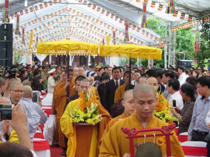 hang nghin nguoi du dai le cau sieu cho nan nhan tngt