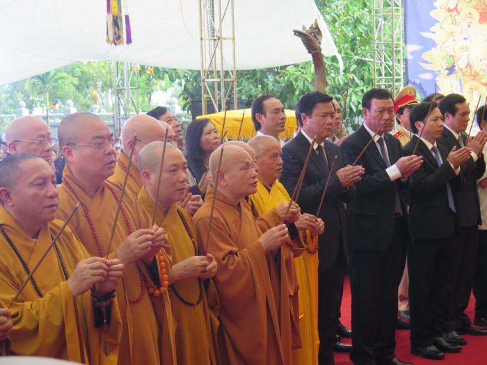 hang nghin nguoi du dai le cau sieu cho nan nhan tngt